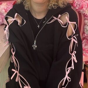 Named collective sweats set